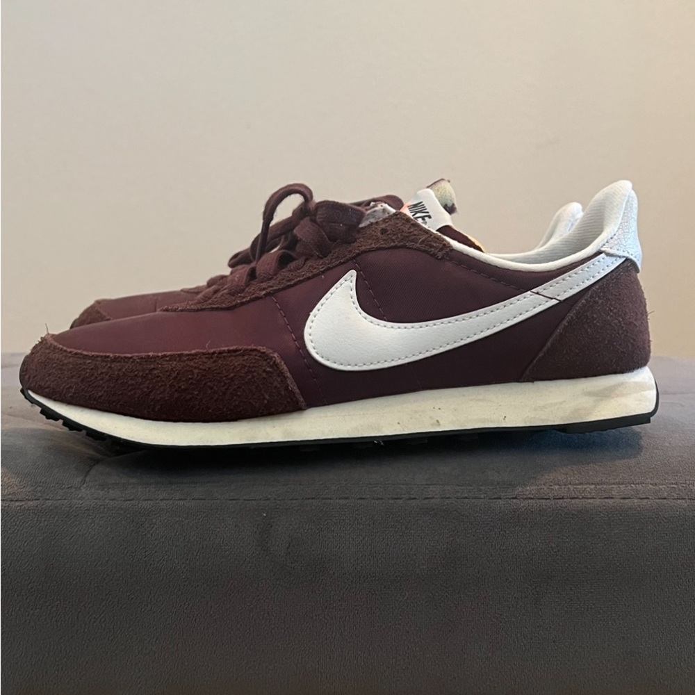 Nike shoes red velvet color super cute for going out